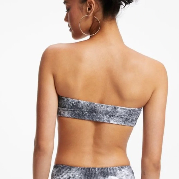 SALEโผ๏ธGood American Always Fits Better Band Tie Dye Bikini Top - Picture 5 of 5